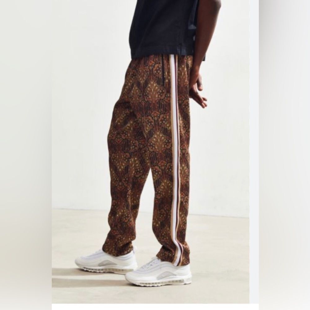 URBAN OUTFITTERS PAISLEY BANDANA TRACK PANTS SIZE S/P